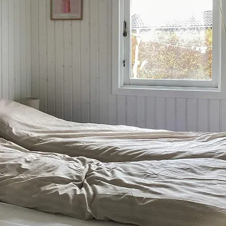 Сasa de vacaciones Home, 500m From *