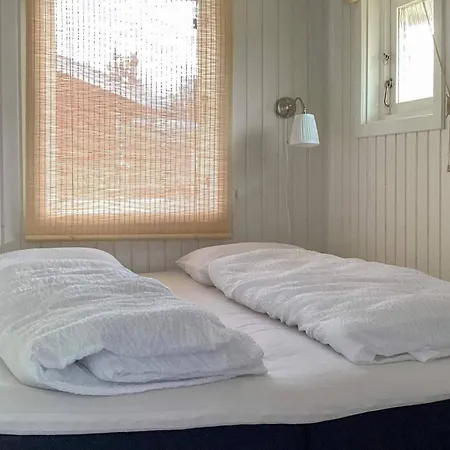 Сasa de vacaciones Home, 500m From